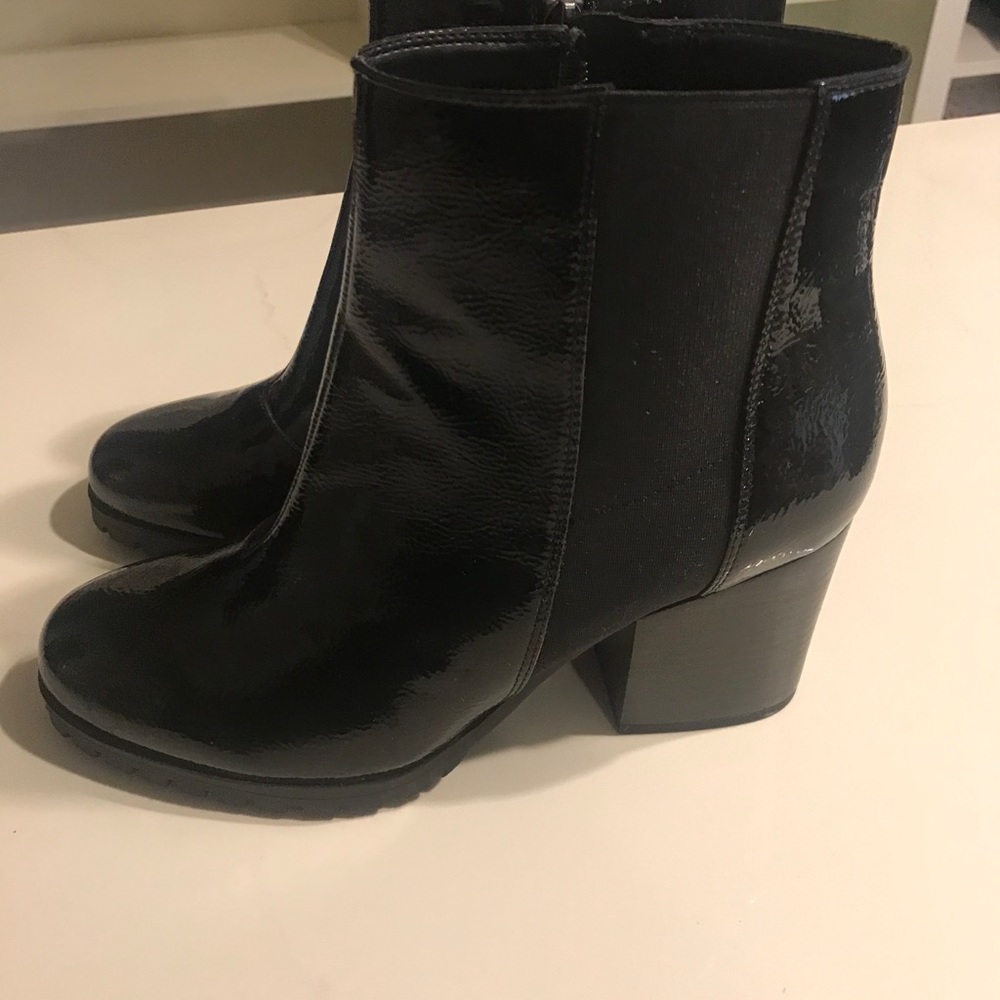 Boots - Picture 3 of 6